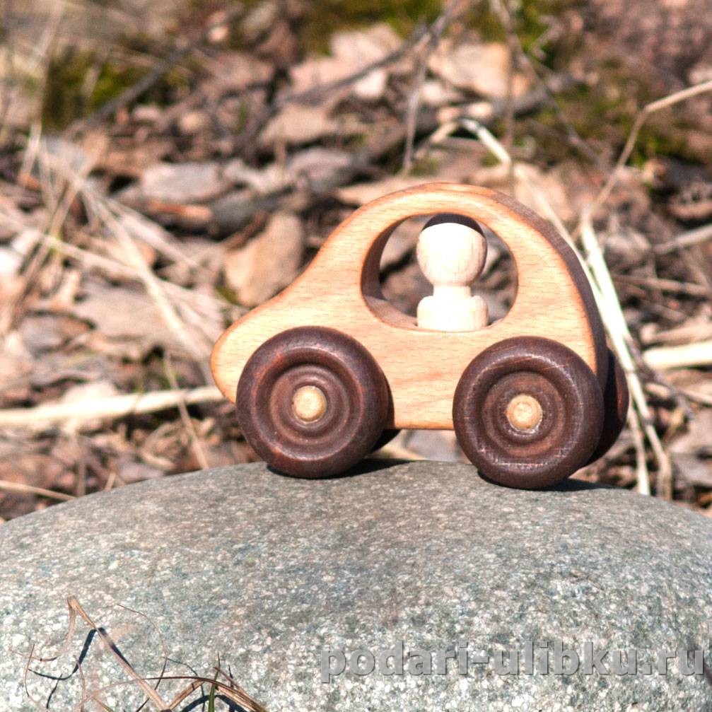 Деревянная игрушка Машинка с пассажиром