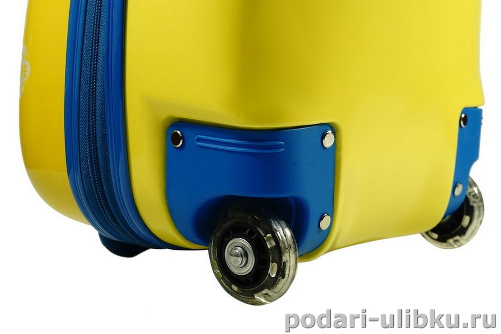 Детский чемодан на колёсах с выдвижной ручкой Minions - Миньоны